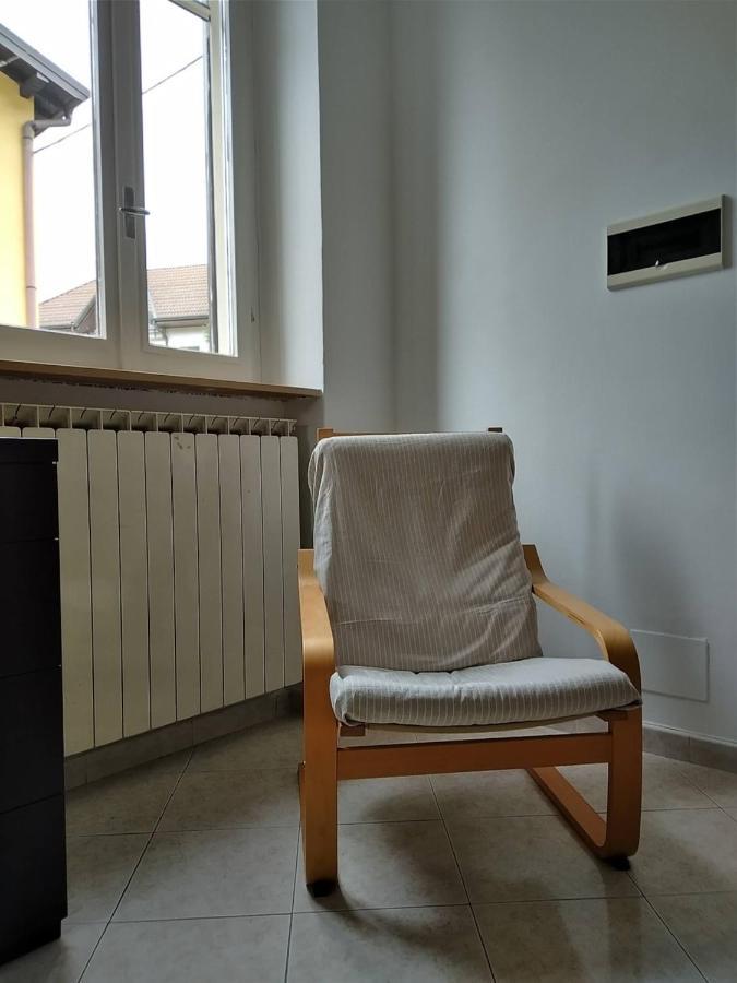 Appartamento La Casa Dei Nonni Malnate Extérieur photo