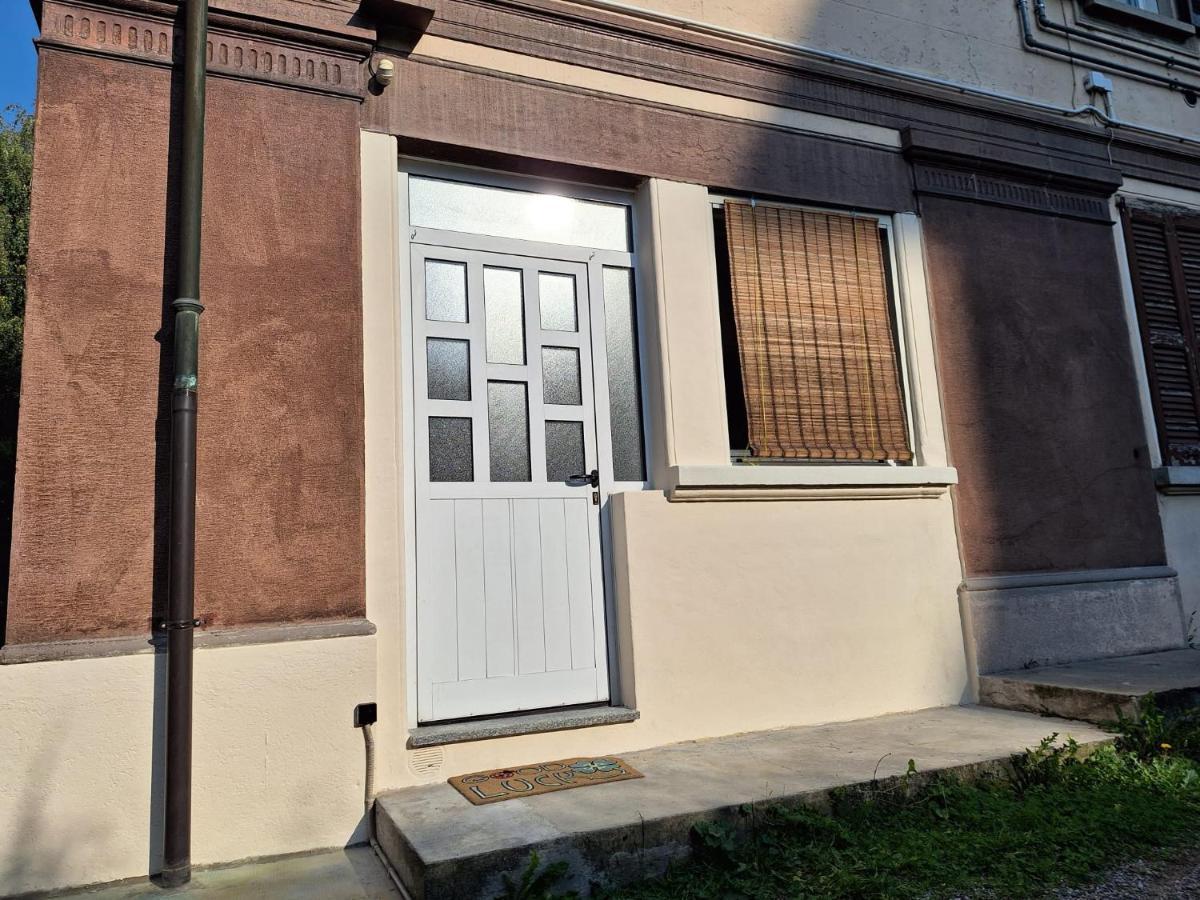 Appartamento La Casa Dei Nonni Malnate Extérieur photo
